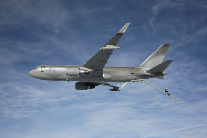 Aeroplans - The    Boeing_newgen_tanker_flies_with_boom_extended_ready_to_refuel_a_receiver_aircraft._boeing_photo_illustration    © Boeing