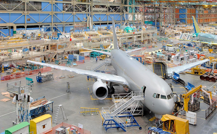 Aeroplans - KC-767 tanker in final assembly in Boeings Everett wash main factory building © Boeing