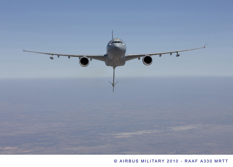 Aeroplans - RAAF A330MRTT et KC-30 avec perche ARBS © Airbus Military