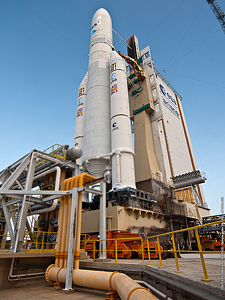 Le lanceur L561 en ZL3 - Crédit : Arianespace.