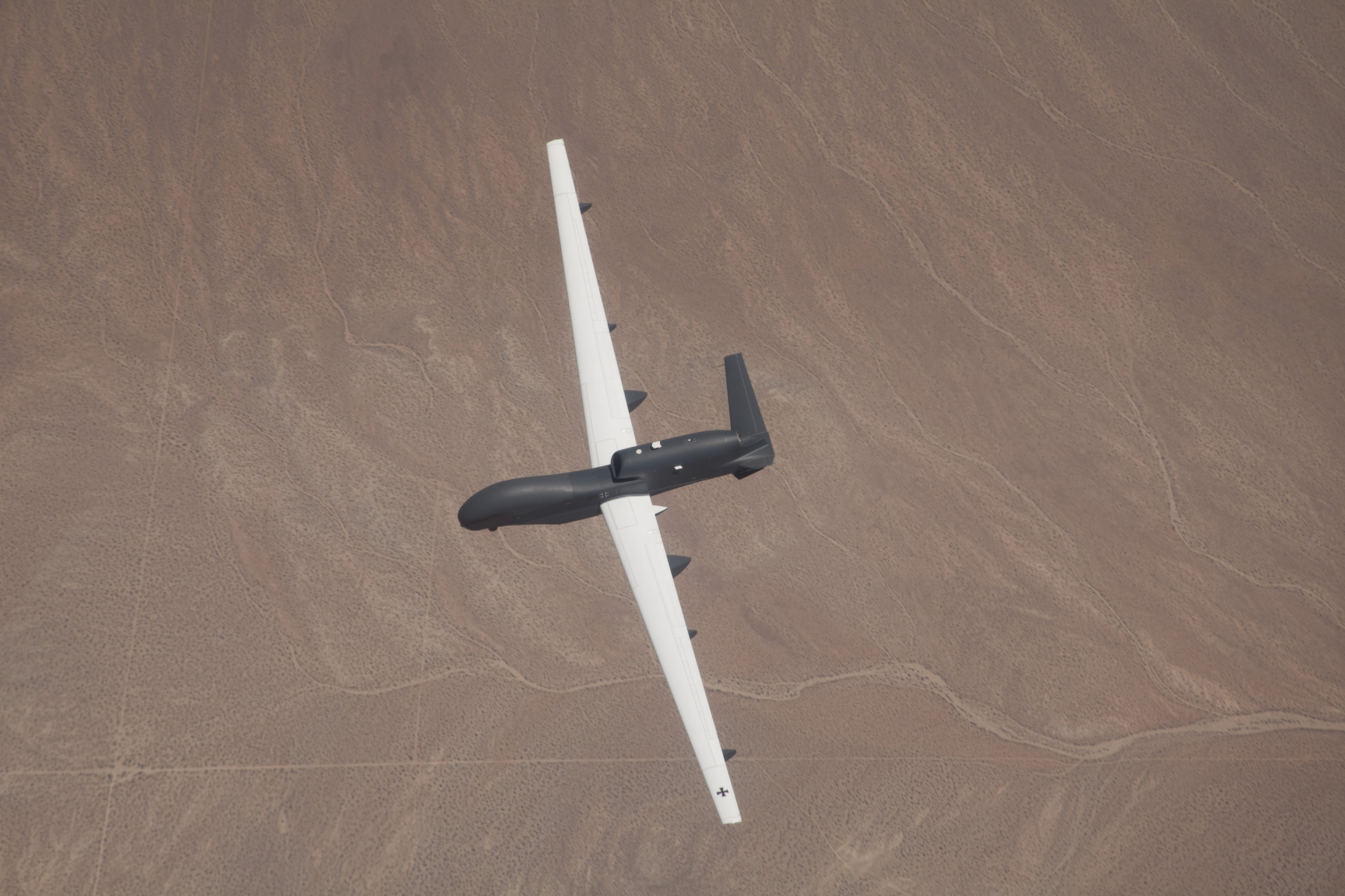 Aeroplans - Le drone Euro Hawk lors de son premier vol © Northrop Grumman
