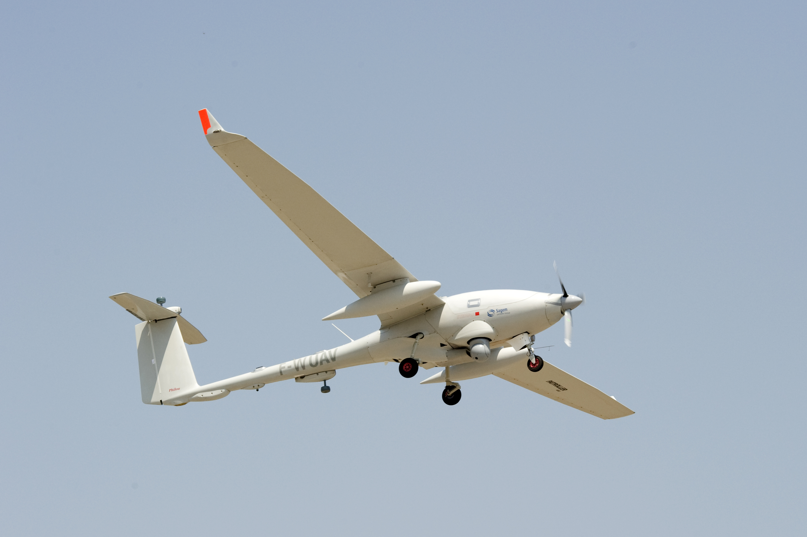 Aeroplans - Le drone Patroller sans pilote à Istres © Olivier Lapy pour Sagem