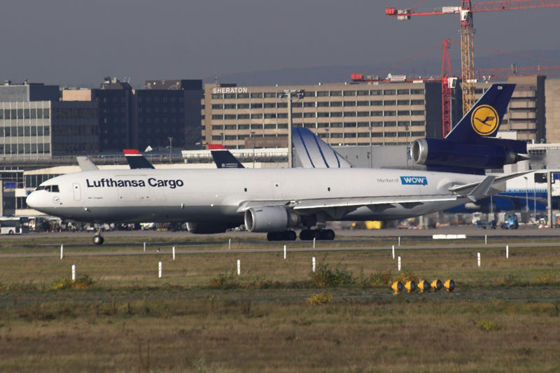 Aeroplans-Lufthansa Cargo MD11