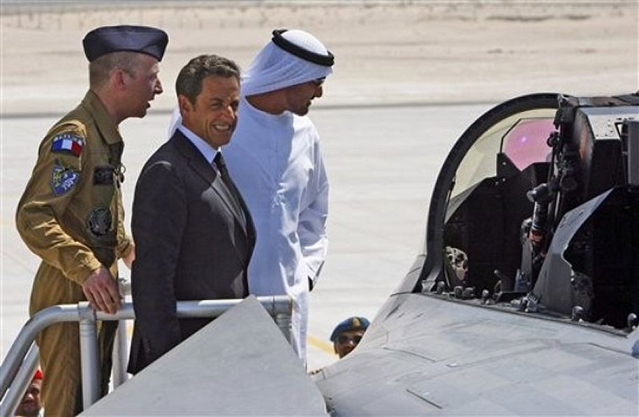 Aeroplans - Monsieur le President Nicolas Sarkozy et le Sheikh Saif Ben Zayed Al Nahayan